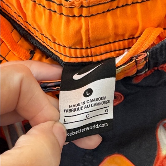 Nike Black and Orange Graphic Swim Trunks Size L - Picture 3 of 6
